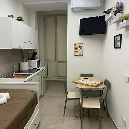 Apartament Centro - La Casa Di Luciano Neapol